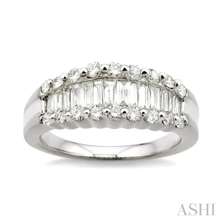 1.00 ctw Baguette and Round Cut Diamond Band in 14K White Gold