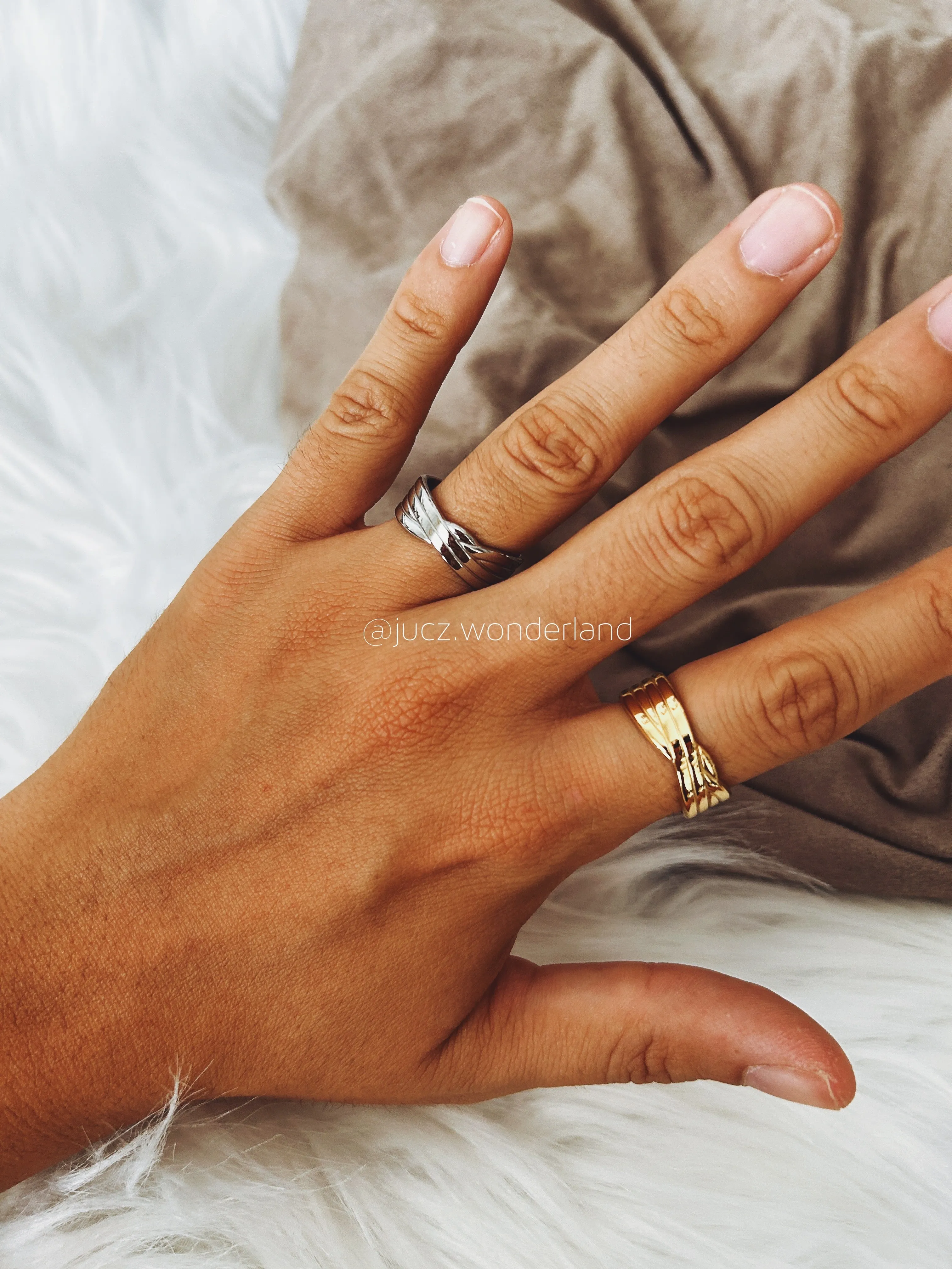 ACHILLIA RING