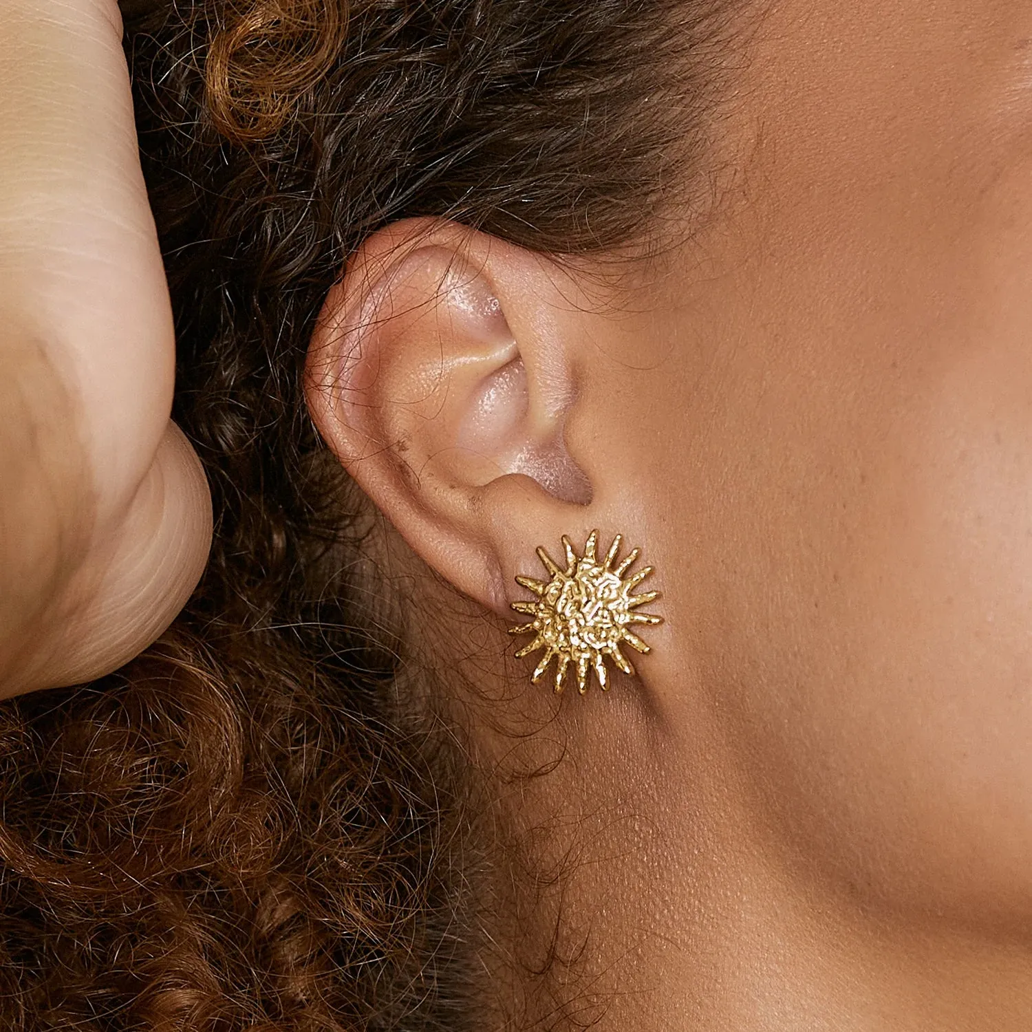 ARMS OF EVE MAGNOLIA GOLD EARRINGS
