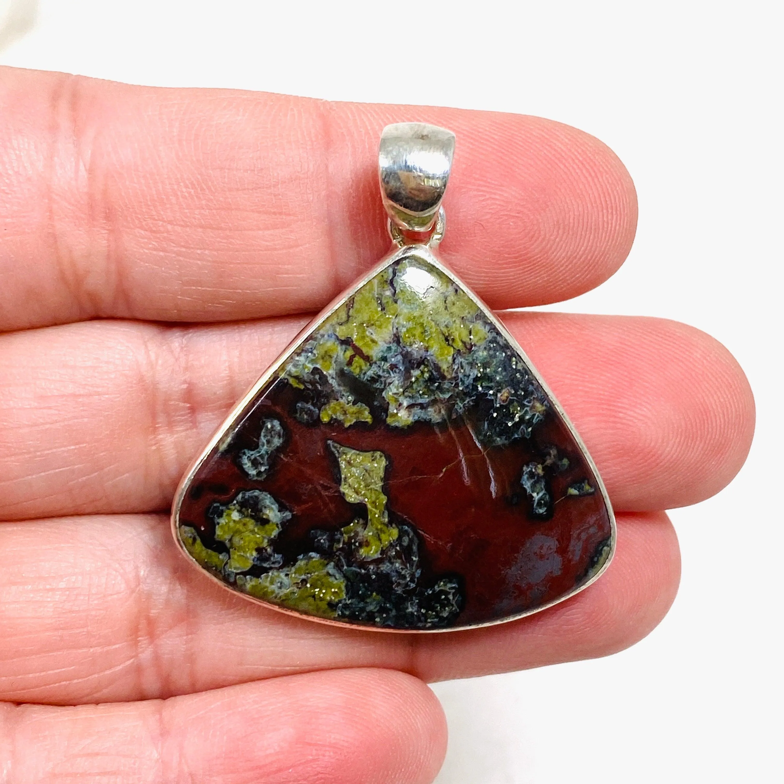 Bastite "Dragon's Blood Stone" Teardrop Pendant KPGJ2906