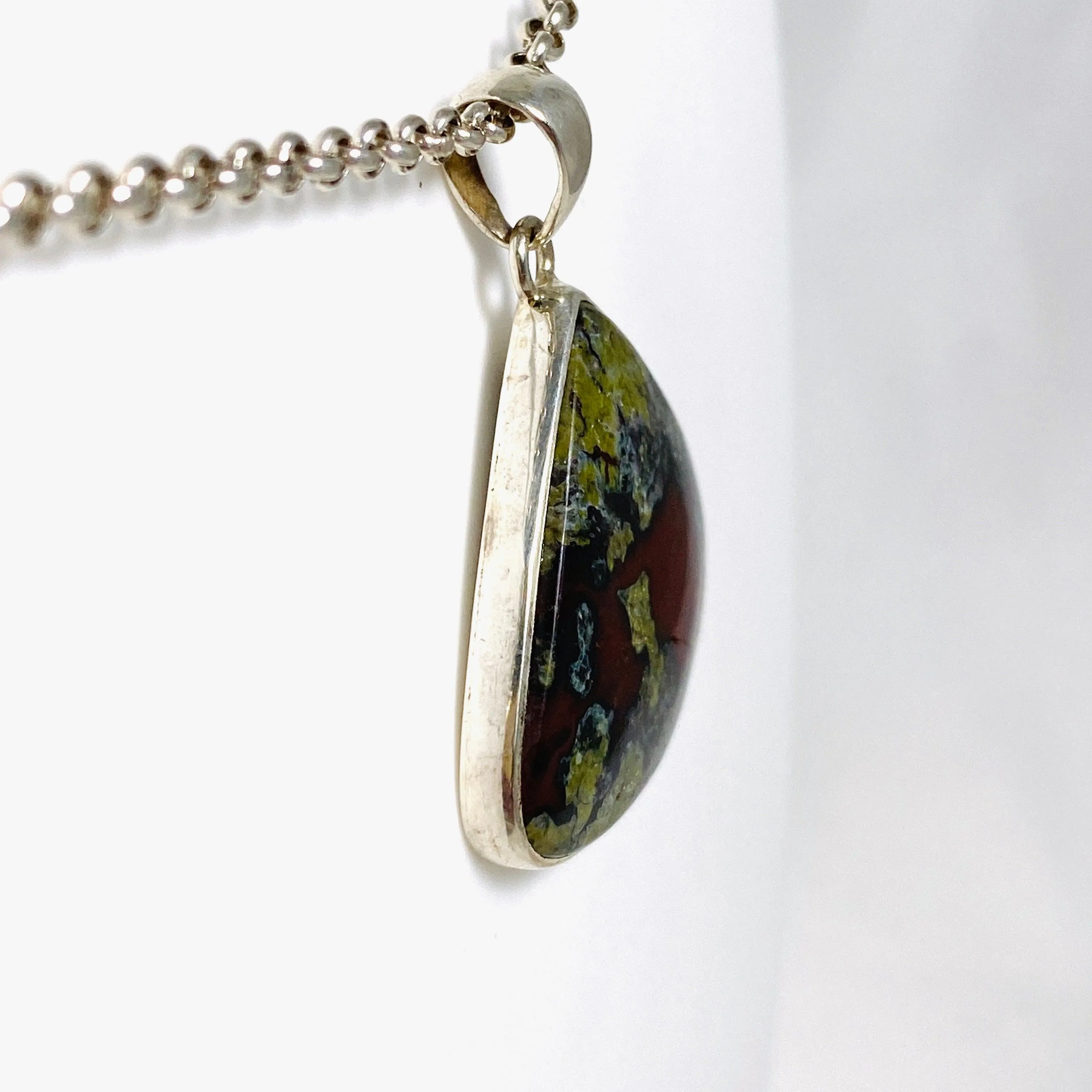 Bastite "Dragon's Blood Stone" Teardrop Pendant KPGJ2906