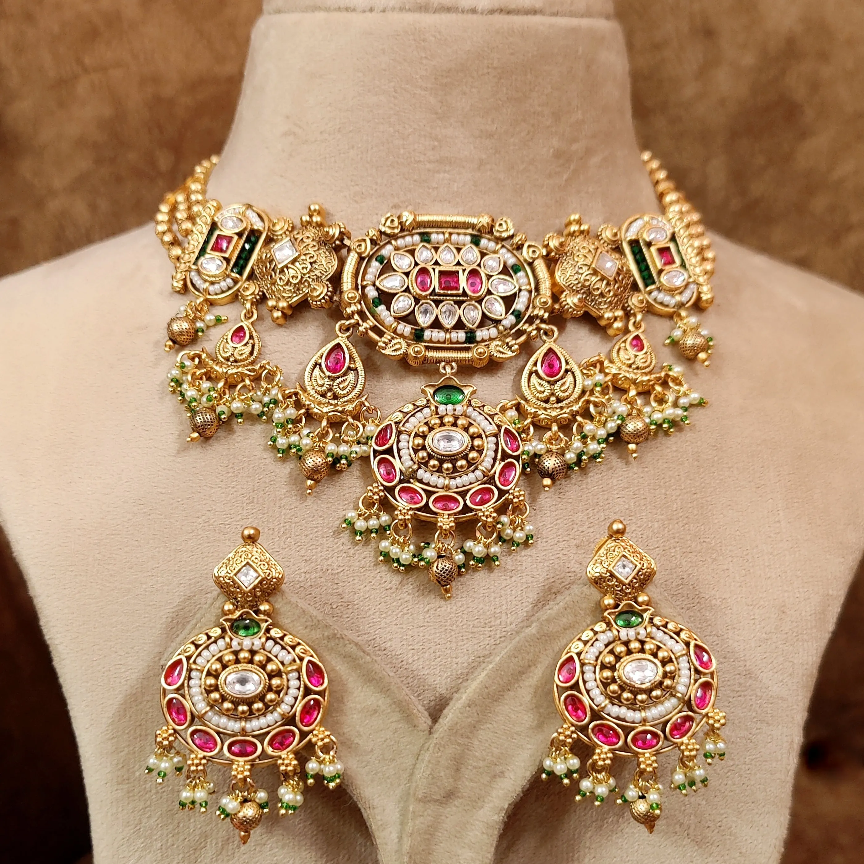 ETHNIC GOLD PLATED KUNDAN POLKI NECKLACE SET