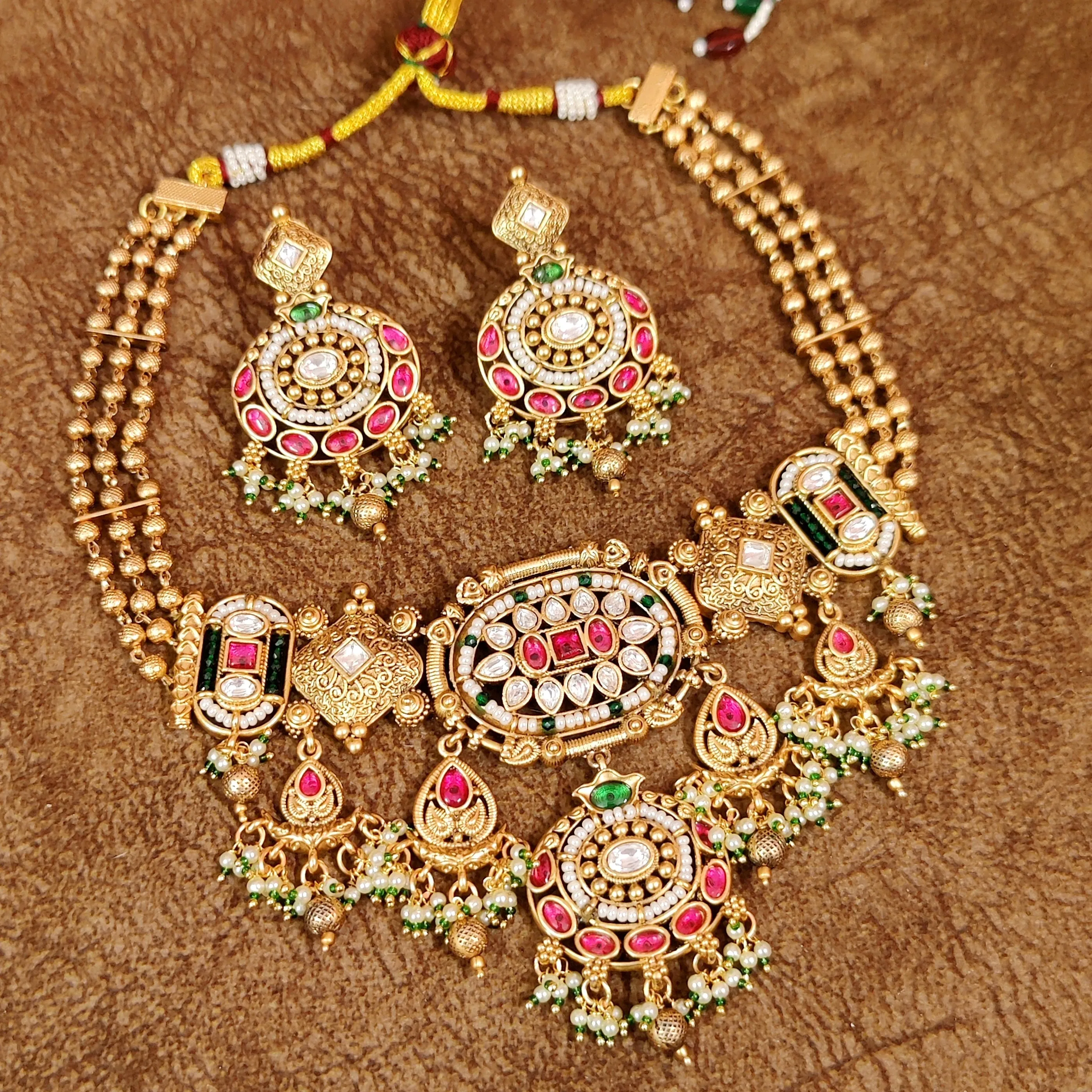 ETHNIC GOLD PLATED KUNDAN POLKI NECKLACE SET
