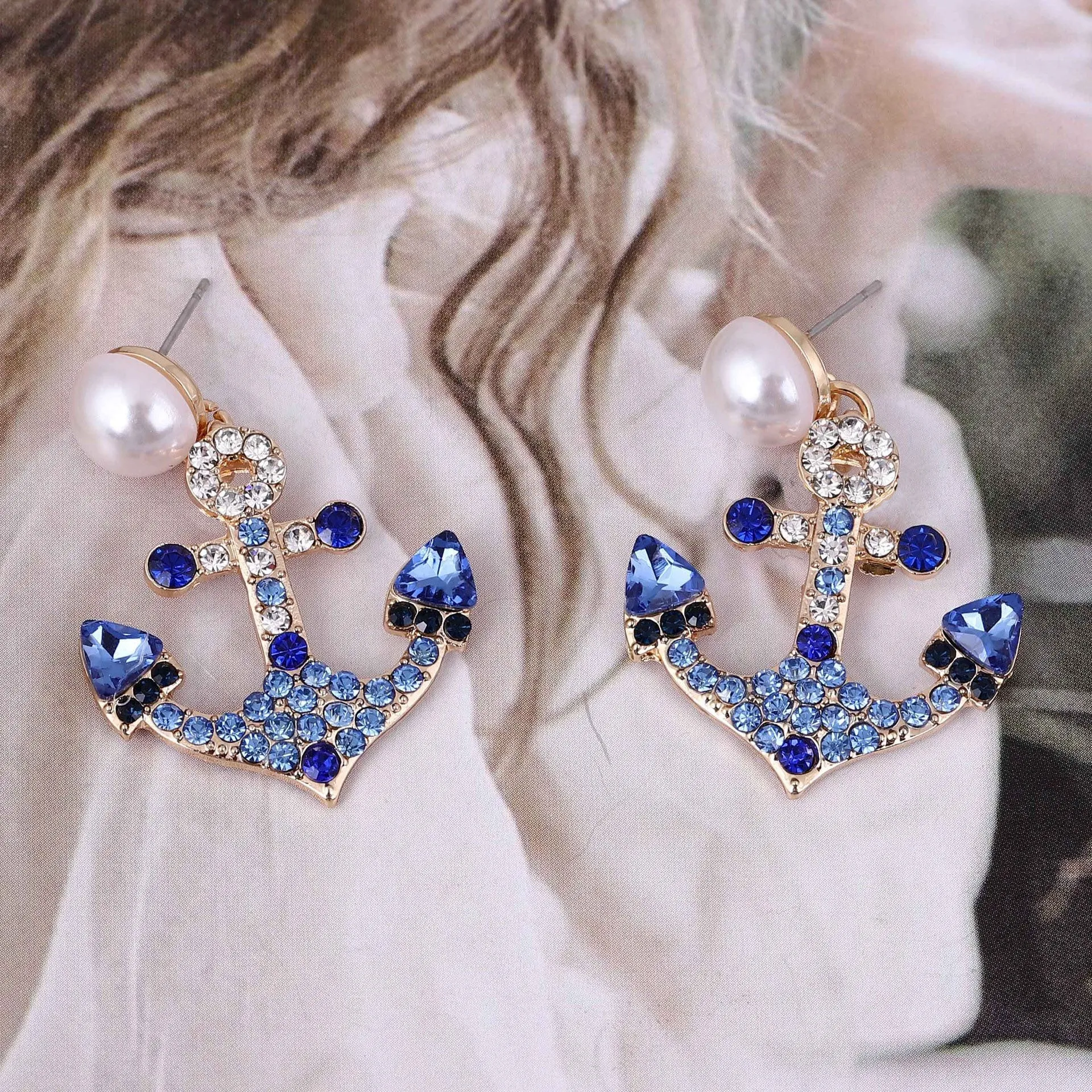 Loookus - Boat Anchor Pearl Earrings
