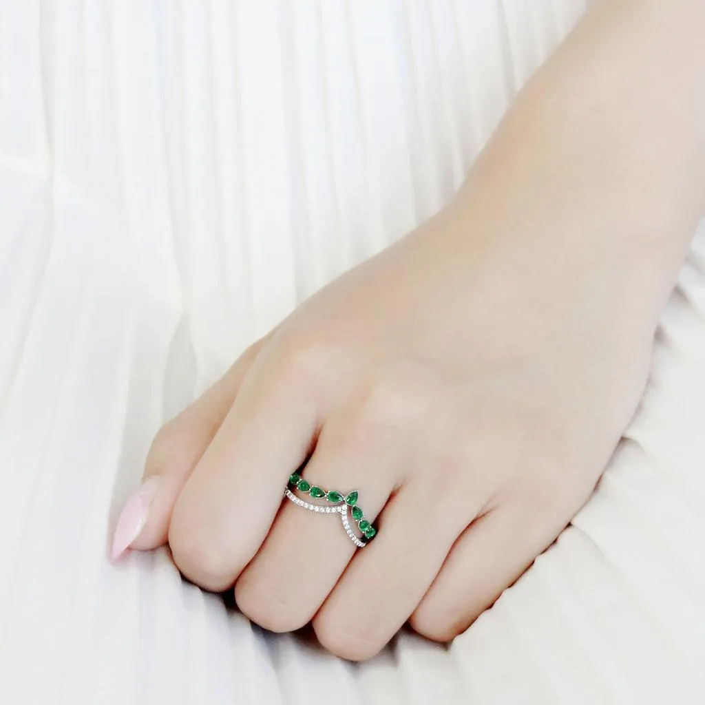 LOVCIA Elegant Stainless Steel Ring with Emerald-Colored Synthetic Glass Stone