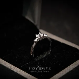 Luxsy Sarrinah Ring- 925 Silver