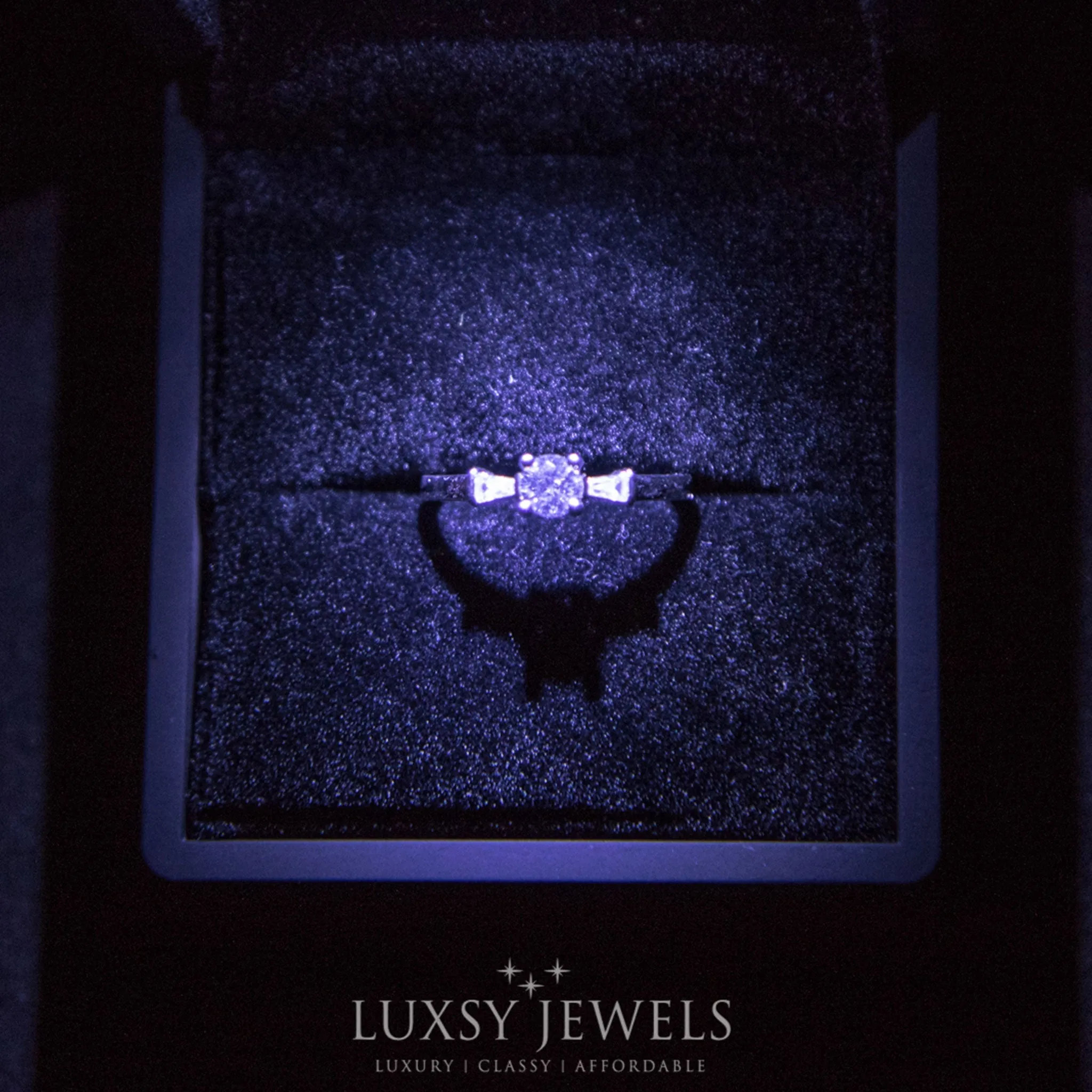 Luxsy Sarrinah Ring- 925 Silver