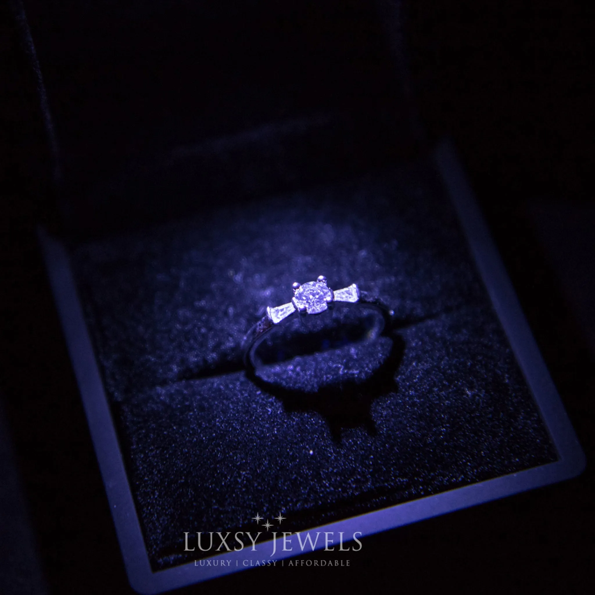 Luxsy Sarrinah Ring- 925 Silver