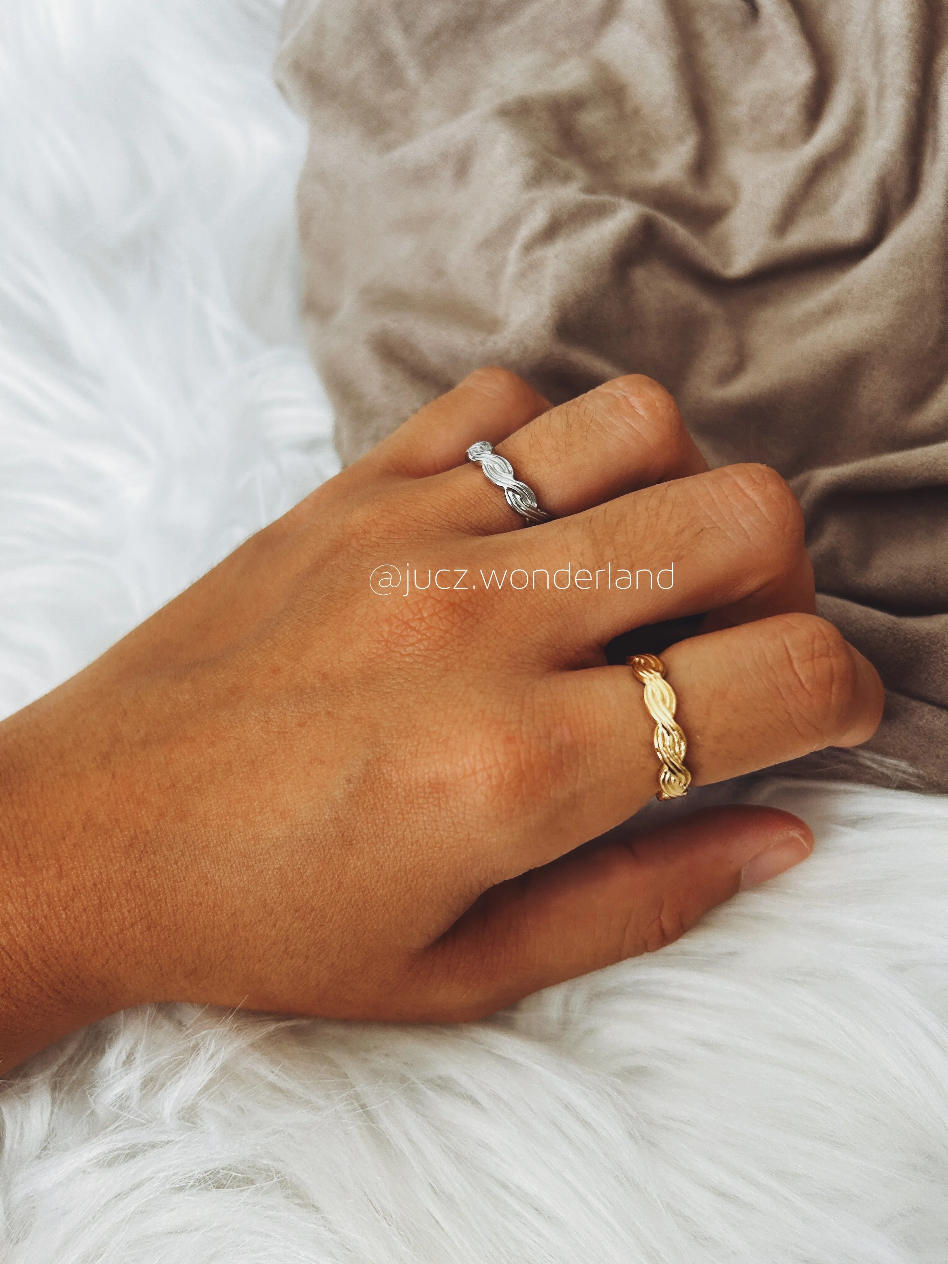 ORCHID RING