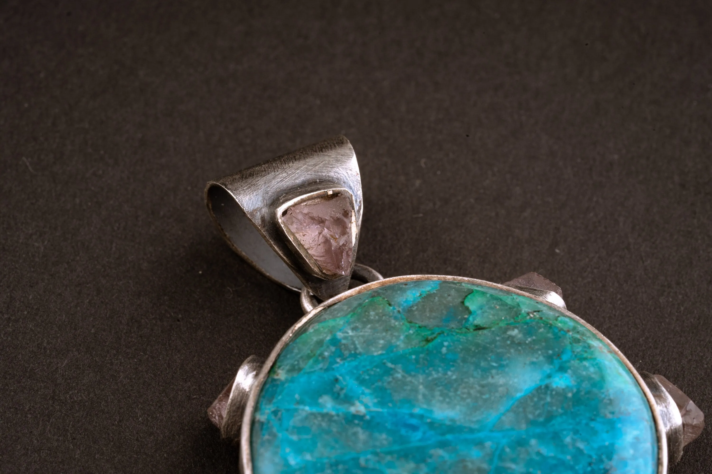 Rare Gem Silica Chrysocolla & 7 Australian raw Amethyst Chunks - Crystal Pendant - 925 Sterling Silver - Oxidised, Brush Textured
