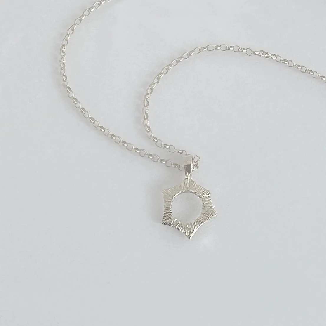 Ériu | Sterling Silver Pendant Small