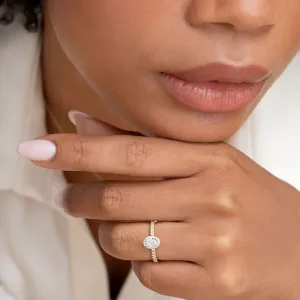 ROOK 0.65ct | Oval Halo Diamond Set in 18ct Gold