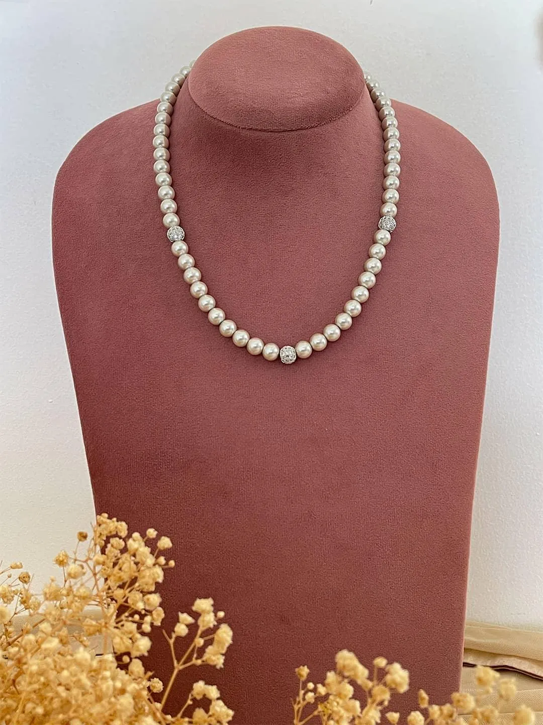 Shell Pearls With 3 Diamond Balls