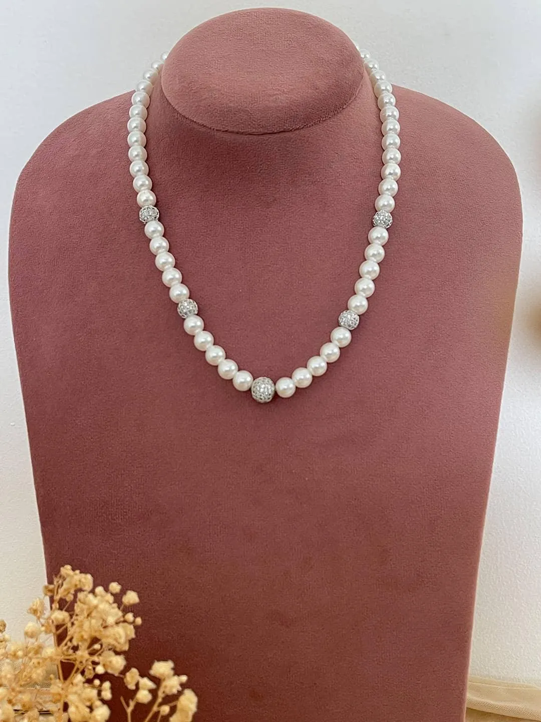 Shell Pearls With 3 Diamond Balls