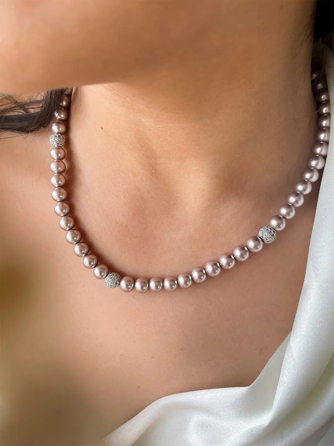 Shell Pearls With 3 Diamond Balls