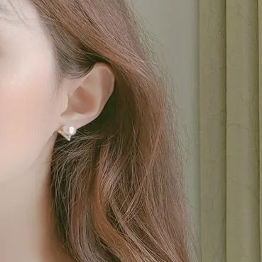 White Pearl Small Chic Triangle Invisible Clip On Earrings